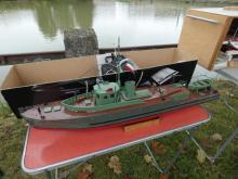 Někteří si přinesli vlastní stolek.