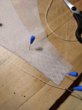 Uchycení obou dílů sítě na podložku