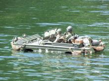 Obojživelné vozidlo na vodě