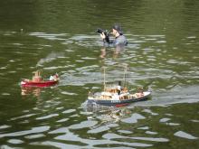 Petr Kašpárek fotil z vody. Smekám.