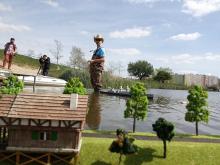 Pohled přes Dejvův přístav na Dejva