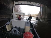 Cesta skrz hráz poldru, jak jí viděl Vojta Kuchta.