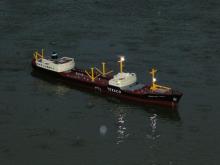 RomanT přivezl také nákladní loď Texaco.