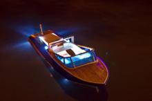 ... s menšími modely na elektromotor.