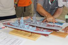 Čínští junioři do F4C přihlásili dva modely Petra Velikého, a tak je bodovači navzájem porovnávali. Jeden z nich byl o fous lepší, a tak získal o bod více – 97,33 b. Díky povedeným jízdám se stal Hao Bi později mistrem světa.